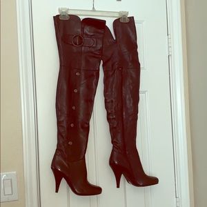 BNIB STEVE MADDEN THIGH HIGH BOOTS 👢